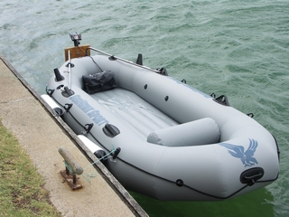 Inflatable_boat-001-