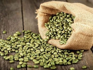 green_coffee_beans_in_a_bag-